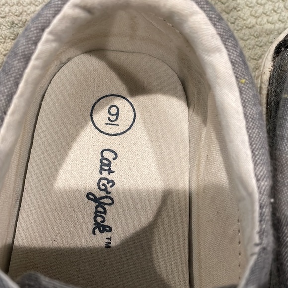 Cat and Jack gray shoes 9c and 12c worn once - Picture 3 of 5